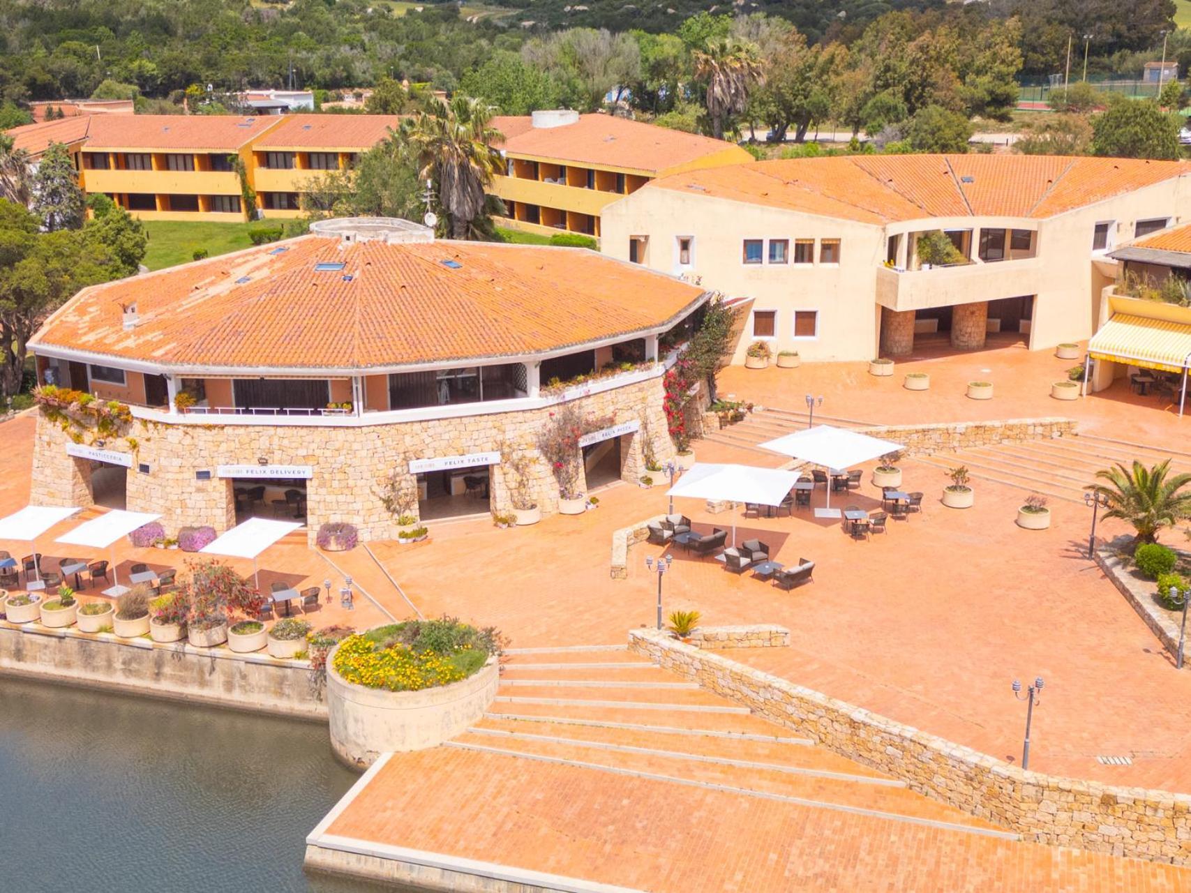 Felix - Costa Serena Palau