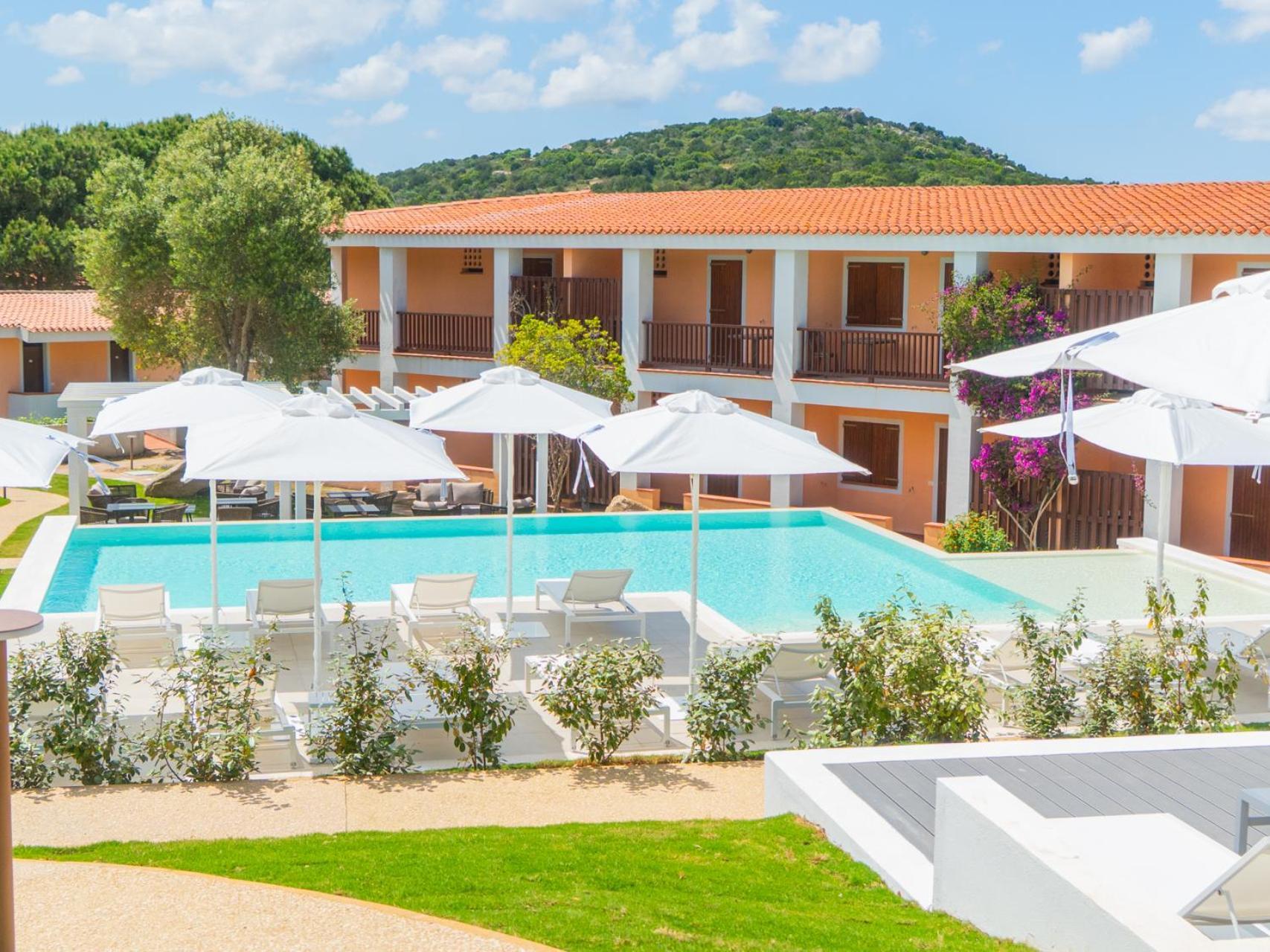 Felix - Costa Serena Aparthotel 4*