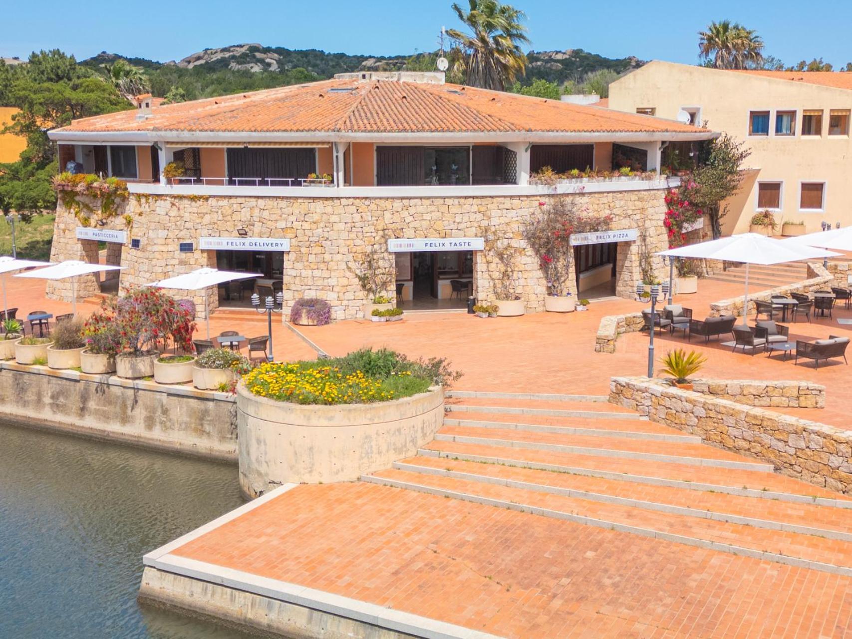 Aparthotel Felix - Costa Serena 4*