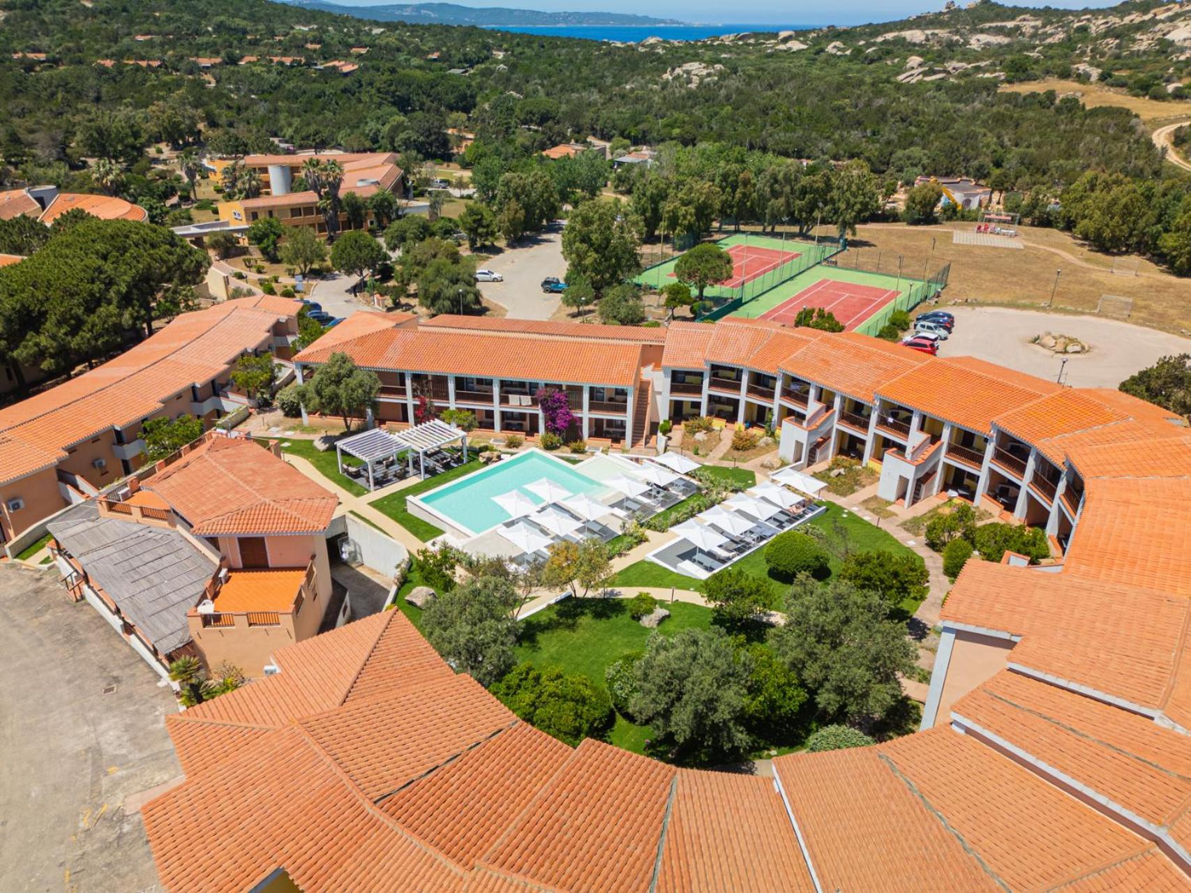 Felix - Costa Serena Aparthotel 4*
