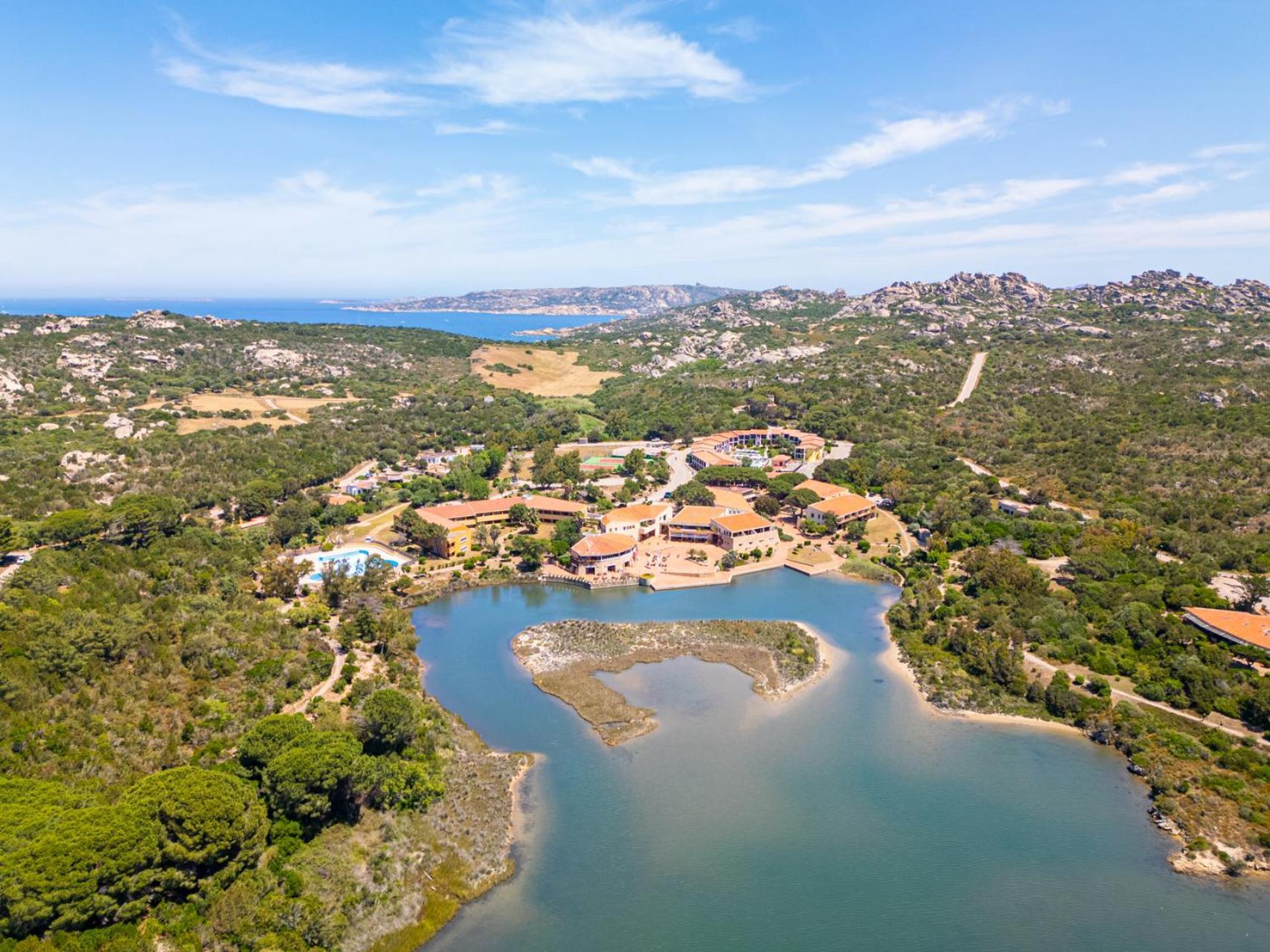 Aparthotel Felix - Costa Serena